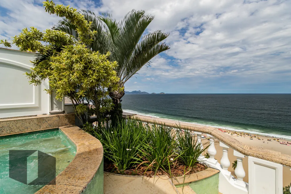 Cobertura, 3 quartos, 744 m² - Foto 1