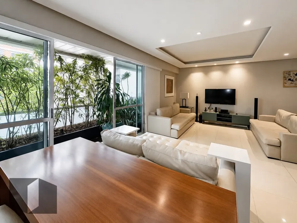 Apartamento, 3 quartos, 156 m² - Foto 1