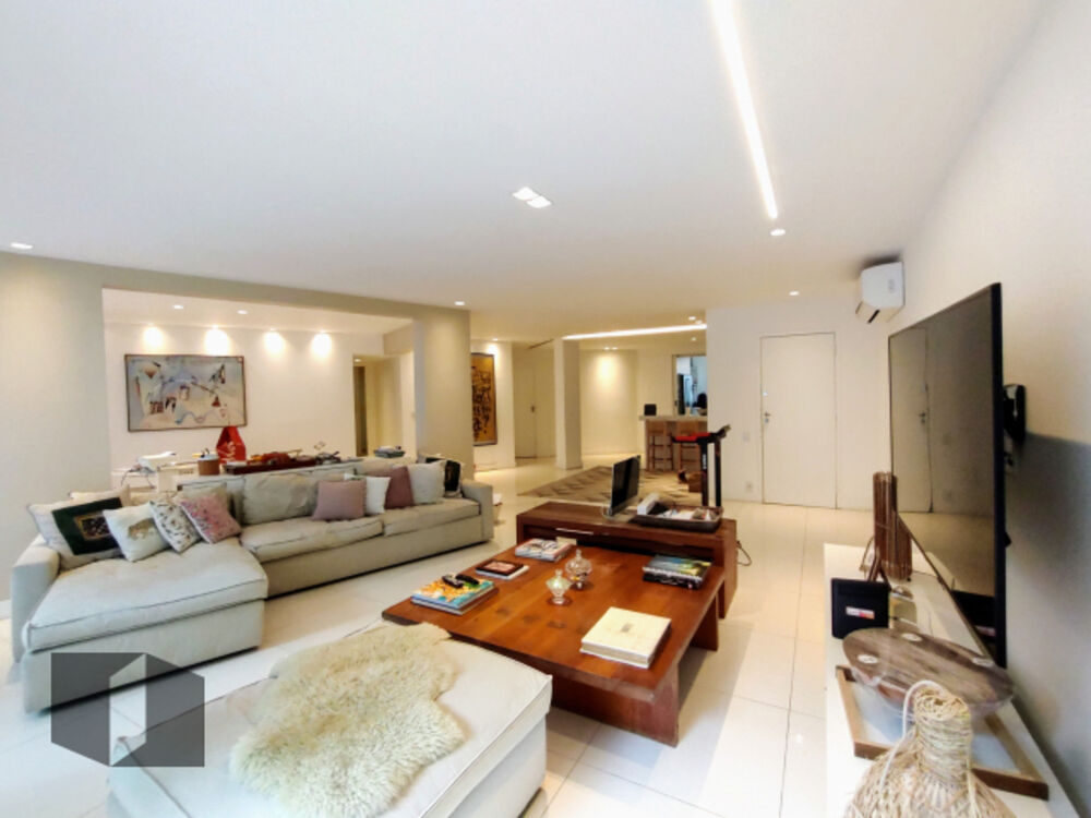 Apartamento à venda com 3 quartos, 151m² - Foto 1