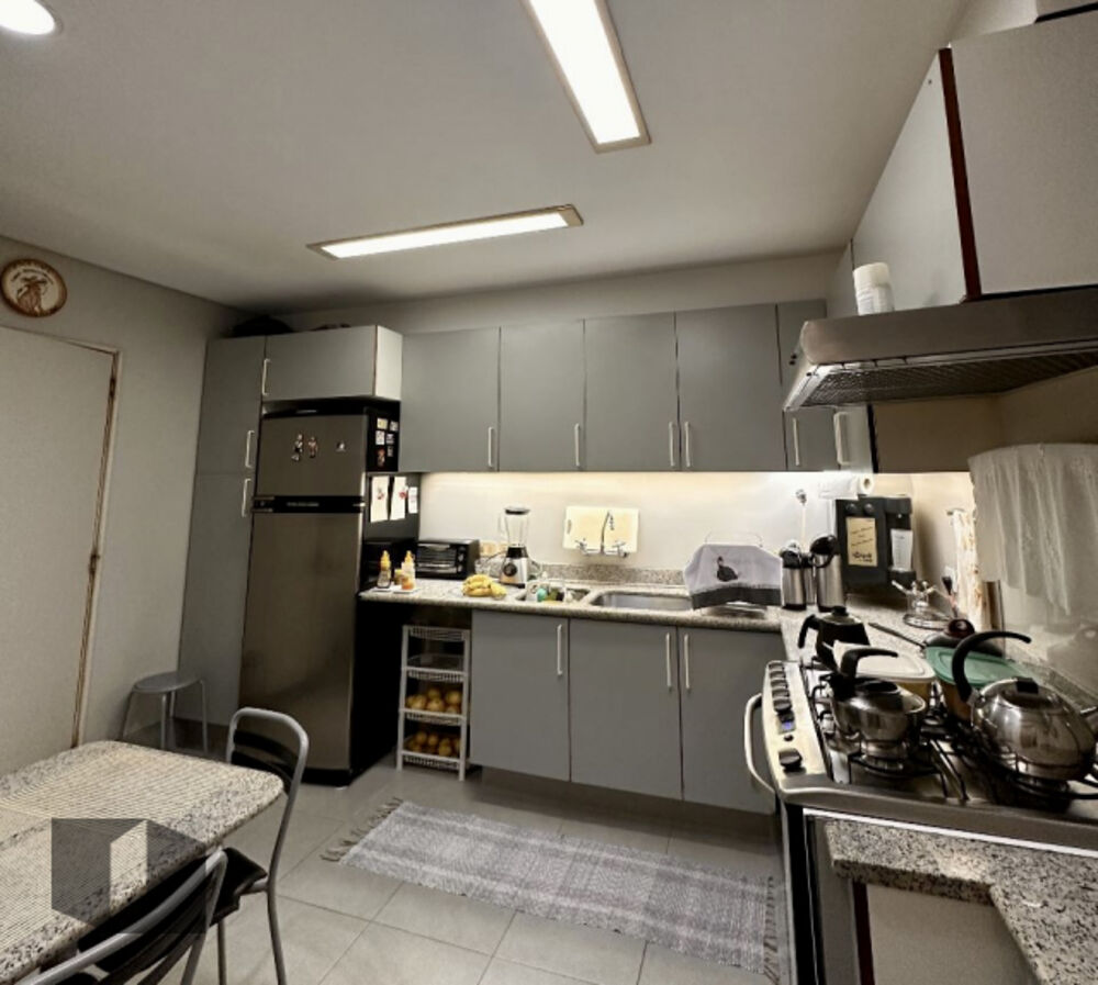 Apartamento à venda com 4 quartos, 253m² - Foto 11