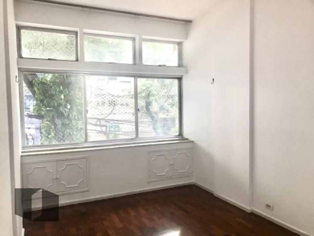 Apartamento à venda com 2 quartos, 67m² - Foto 3