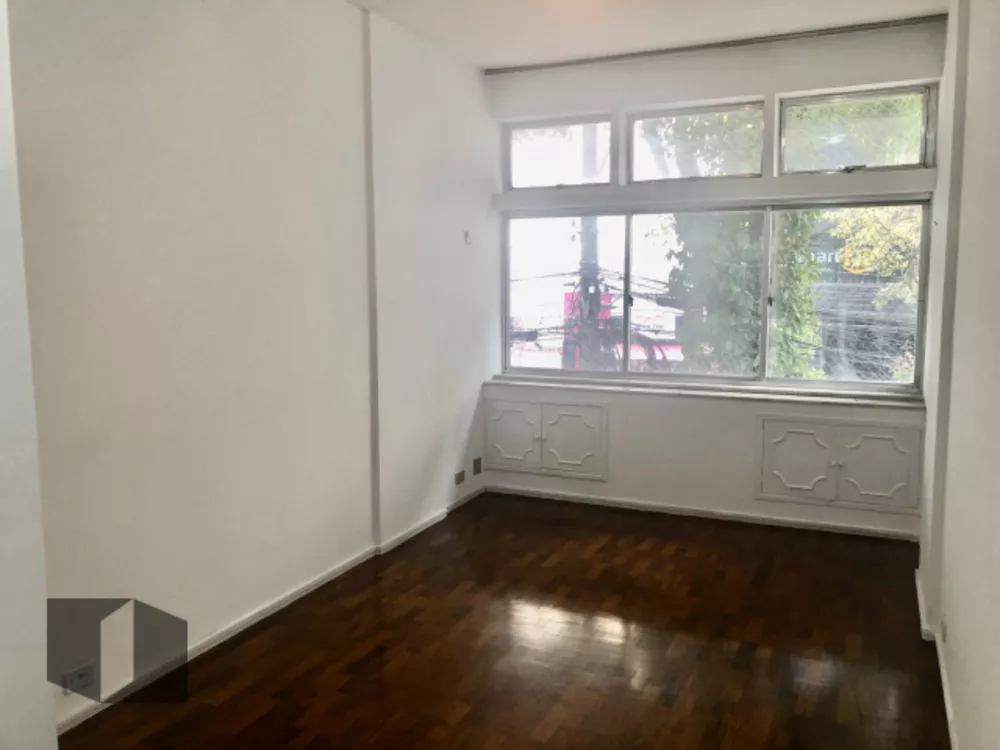 Apartamento à venda com 2 quartos, 67m² - Foto 1