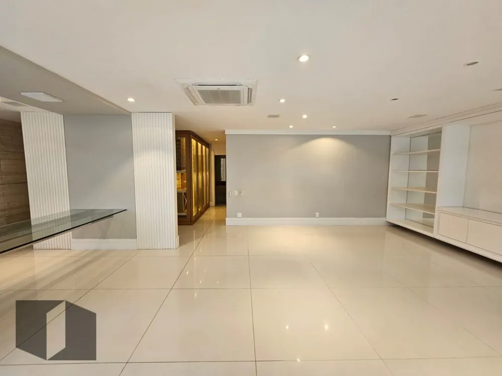 Apartamento, 4 quartos, 244 m² - Foto 2