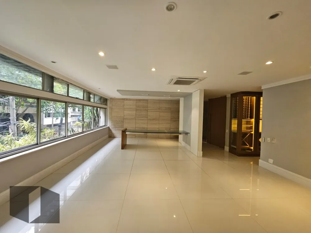 Apartamento, 4 quartos, 244 m² - Foto 1
