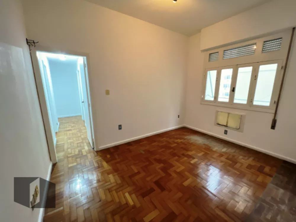 Apartamento à venda com 4 quartos, 220m² - Foto 15