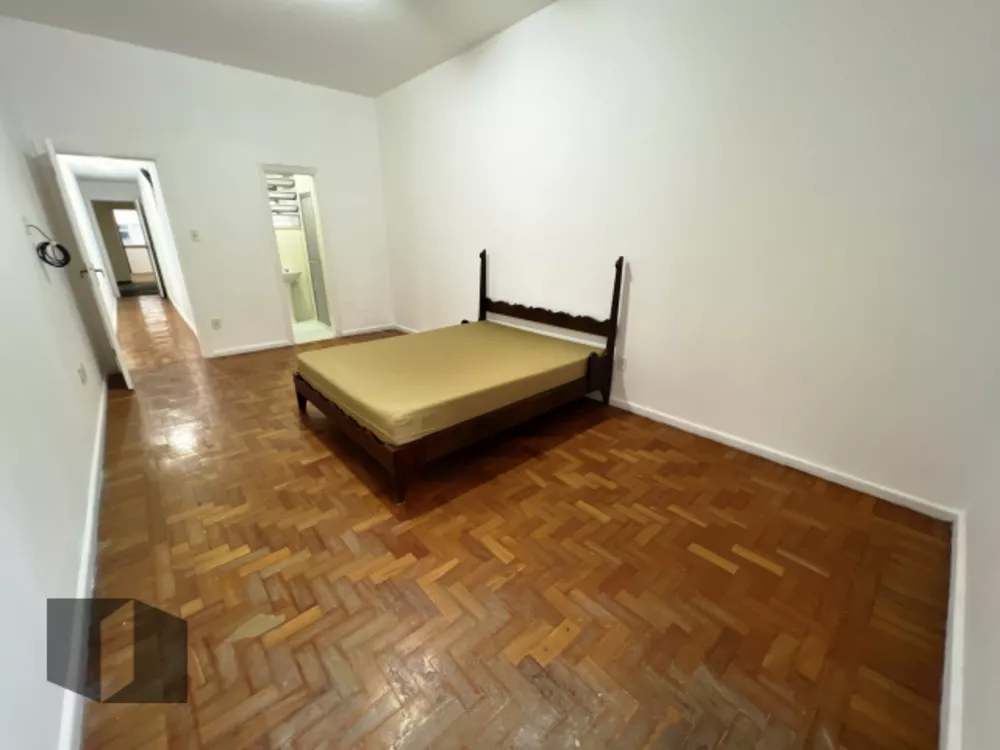 Apartamento à venda com 4 quartos, 220m² - Foto 10