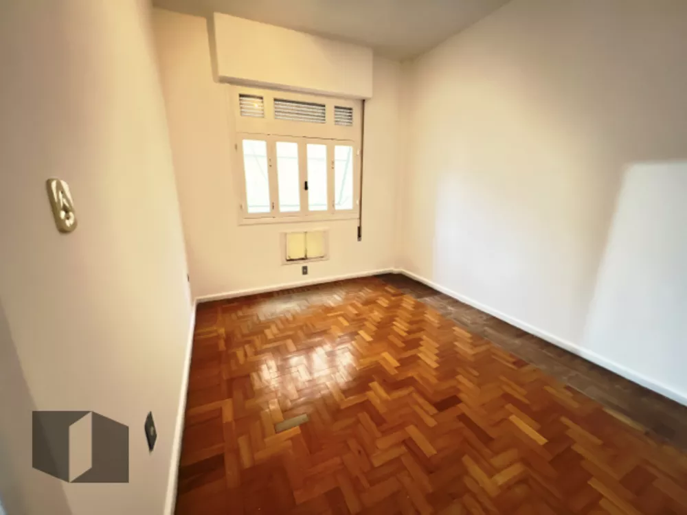 Apartamento à venda com 4 quartos, 220m² - Foto 13