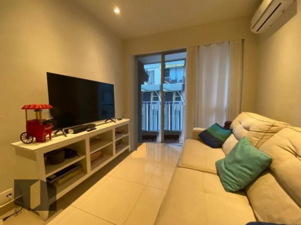 Apartamento à venda com 2 quartos, 84m² - Foto 2