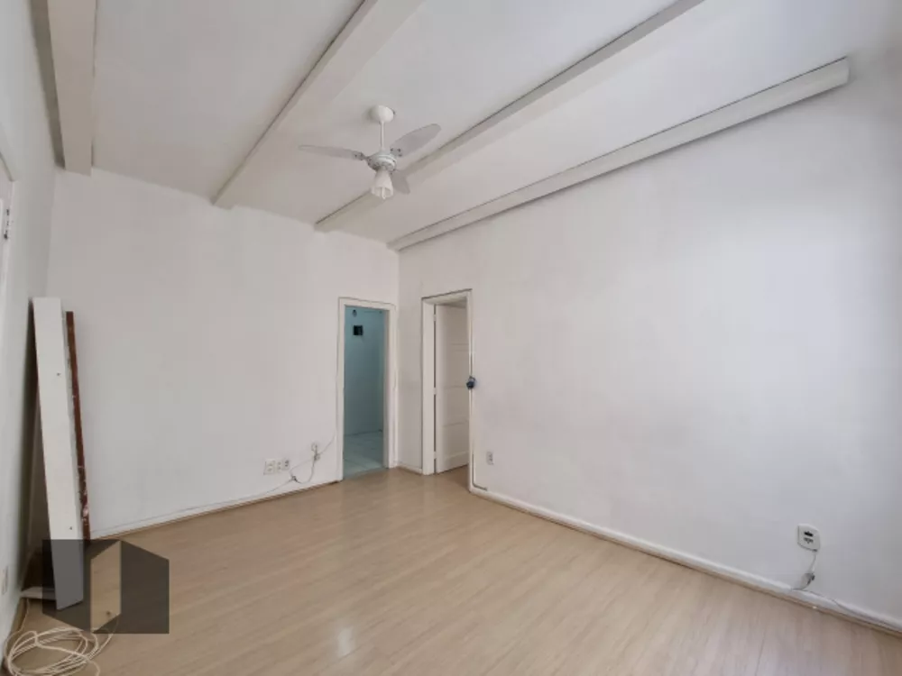 Apartamento à venda com 2 quartos, 66m² - Foto 3