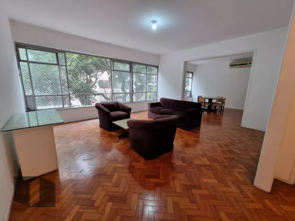 Apartamento à venda com 4 quartos, 225m² - Foto 1