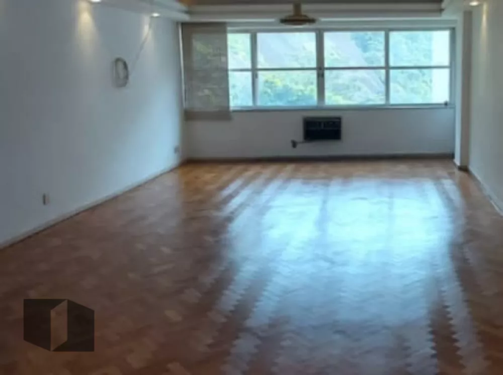 Apartamento à venda com 3 quartos, 163m² - Foto 2