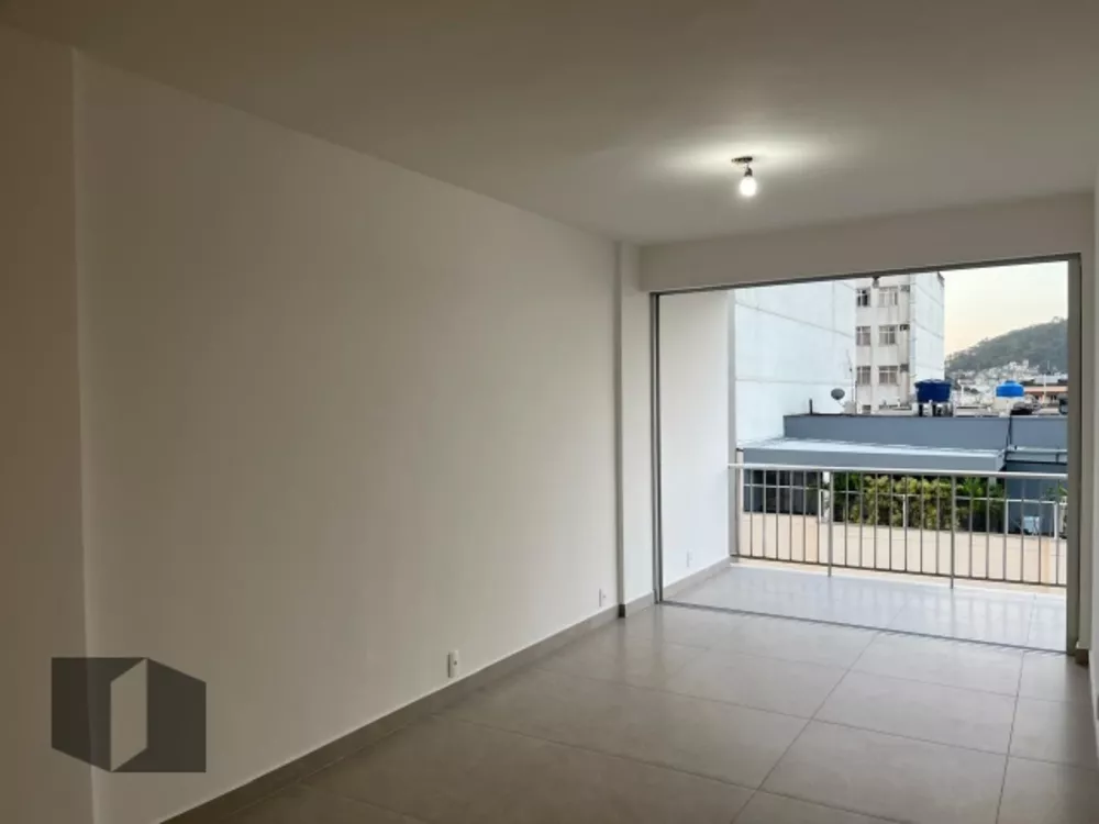 Cobertura à venda com 2 quartos, 130m² - Foto 3