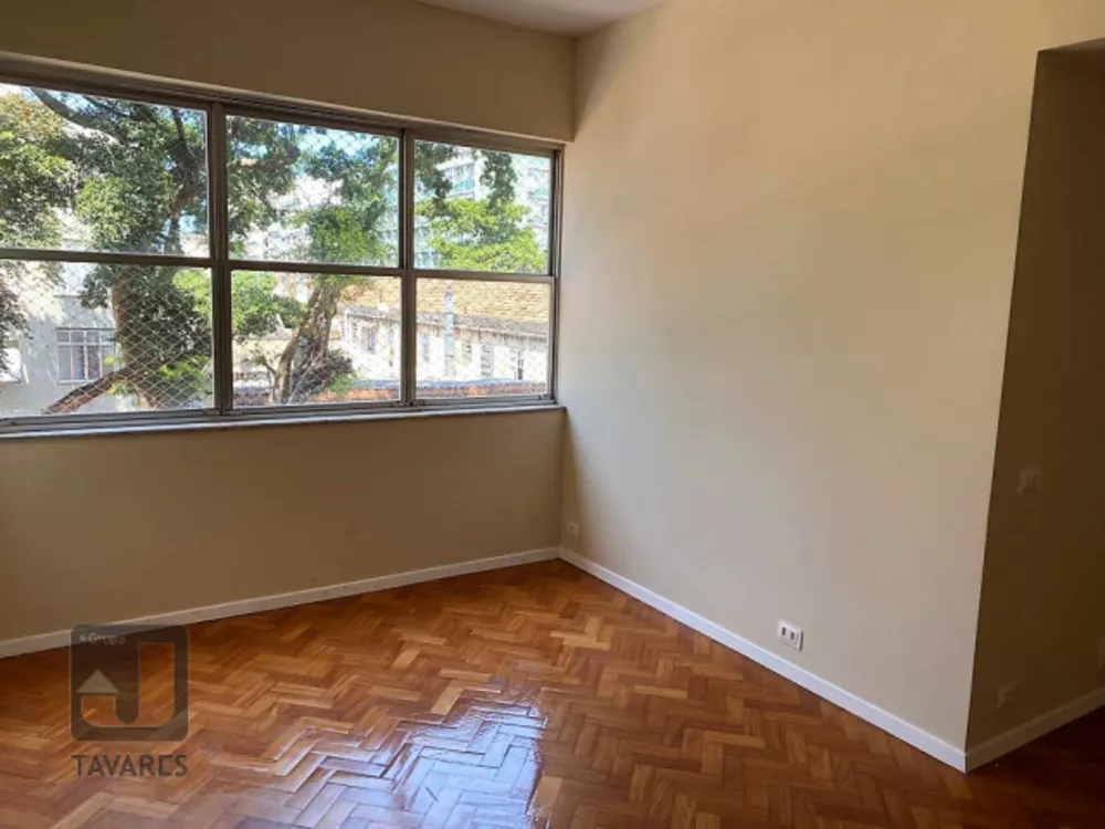 Apartamento à venda com 2 quartos, 62m² - Foto 1