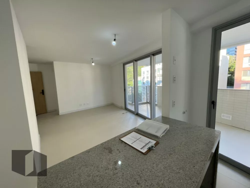 Apartamento à venda com 2 quartos, 78m² - Foto 1