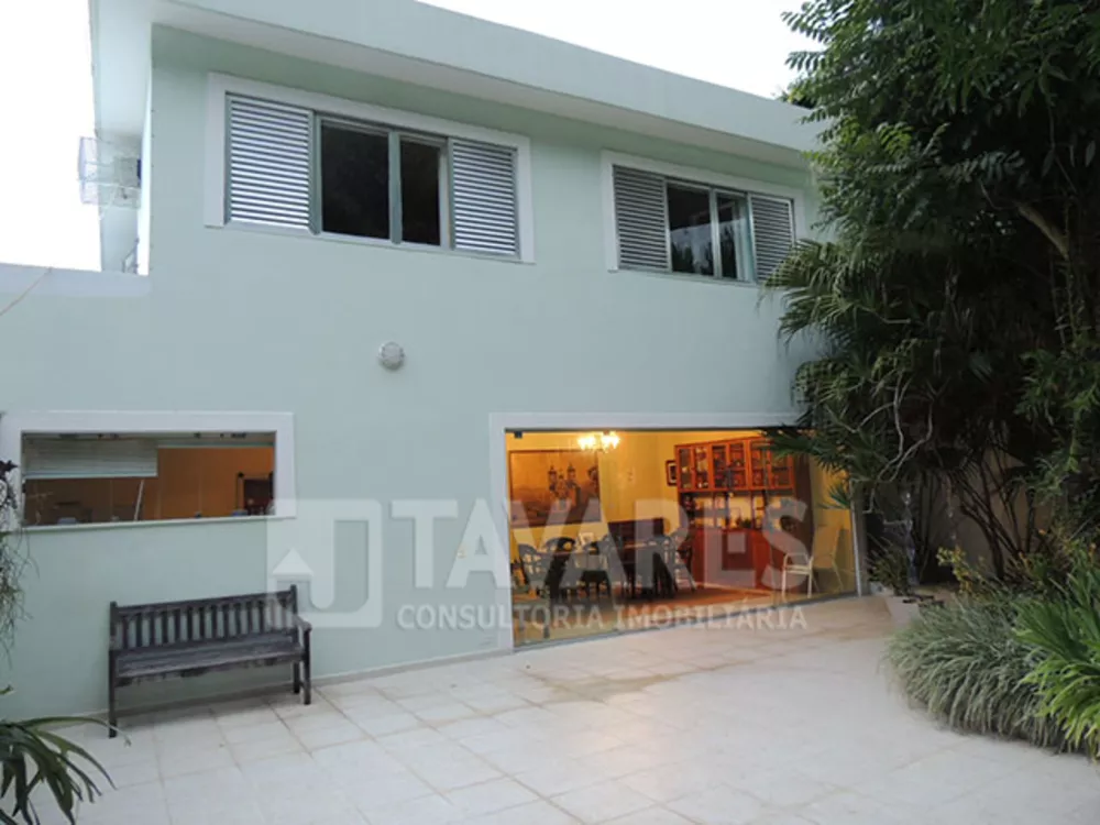 Casa à venda com 4 quartos, 600m² - Foto 3