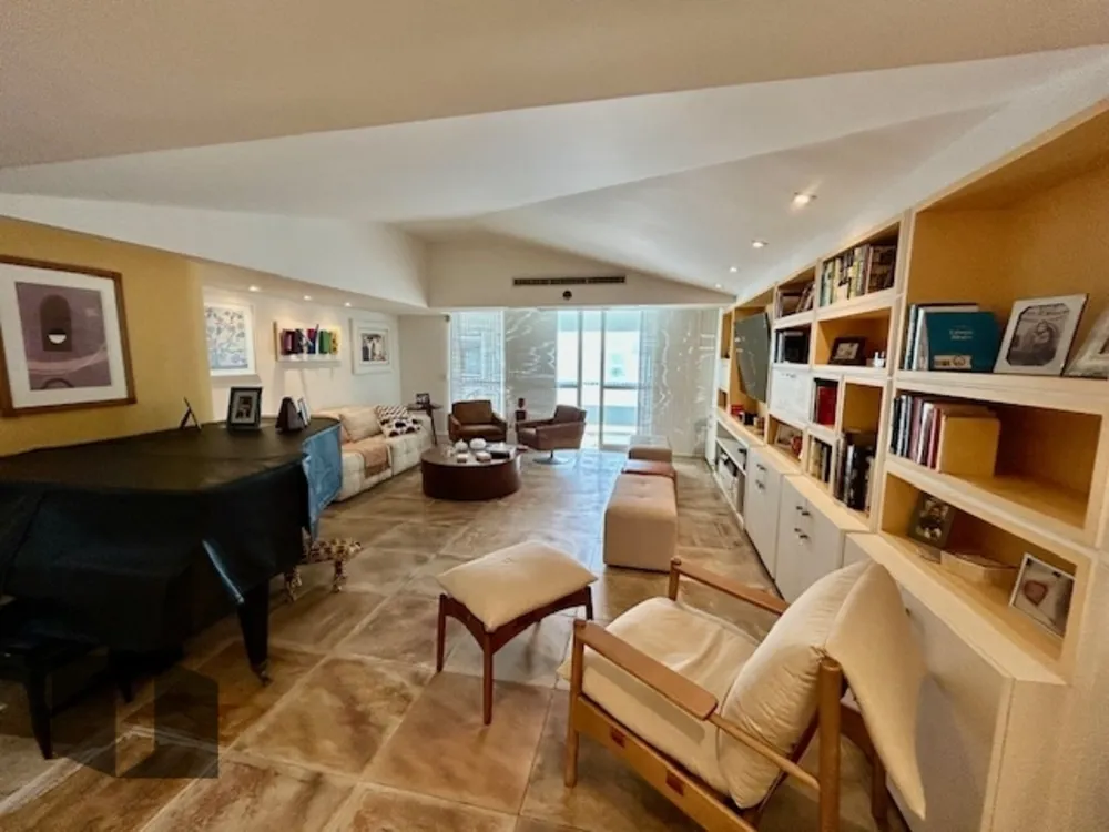 Cobertura, 3 quartos, 178 m² - Foto 2