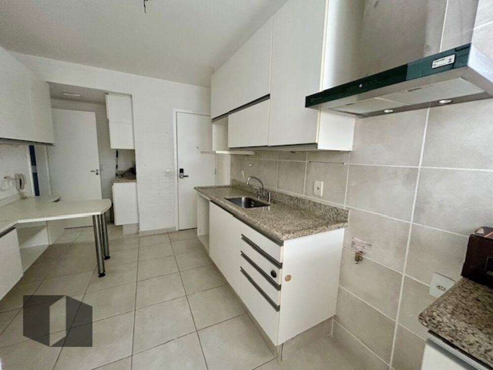 Apartamento à venda com 3 quartos, 112m² - Foto 7