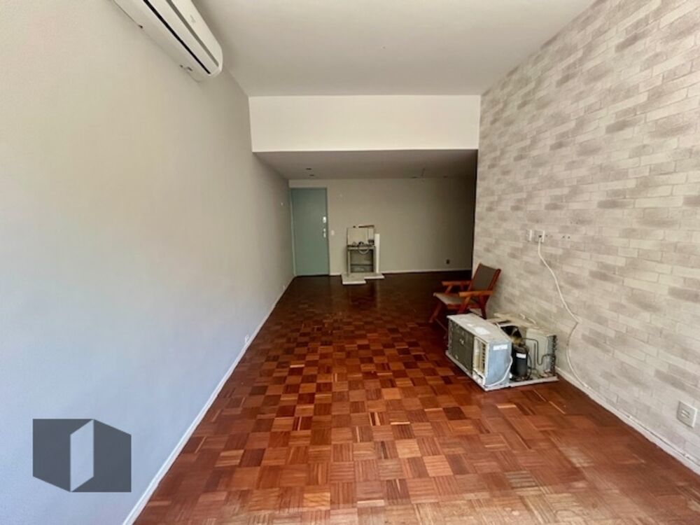 Apartamento à venda com 3 quartos, 112m² - Foto 2