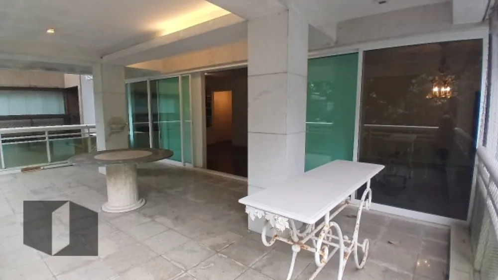 Apartamento, 3 quartos, 224 m² - Foto 2