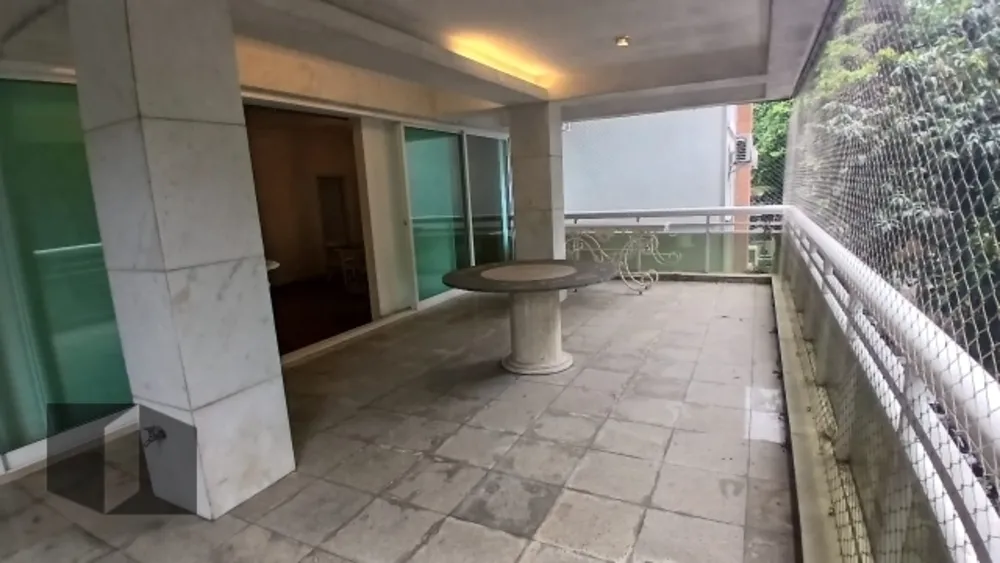 Apartamento, 3 quartos, 224 m² - Foto 1