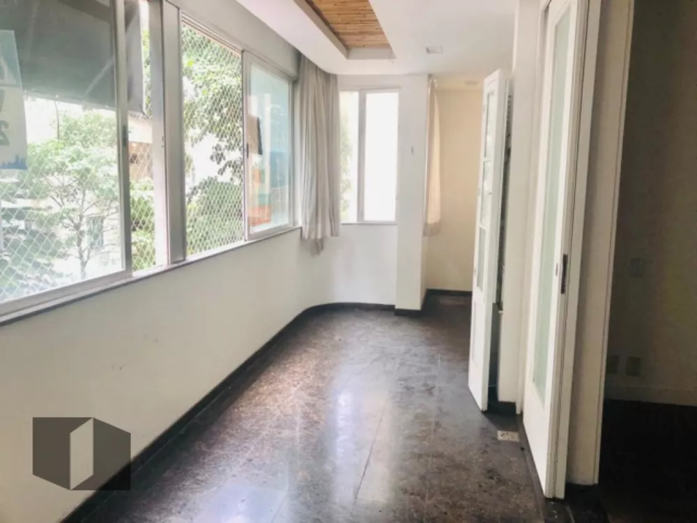 Apartamento à venda com 4 quartos, 176m² - Foto 3