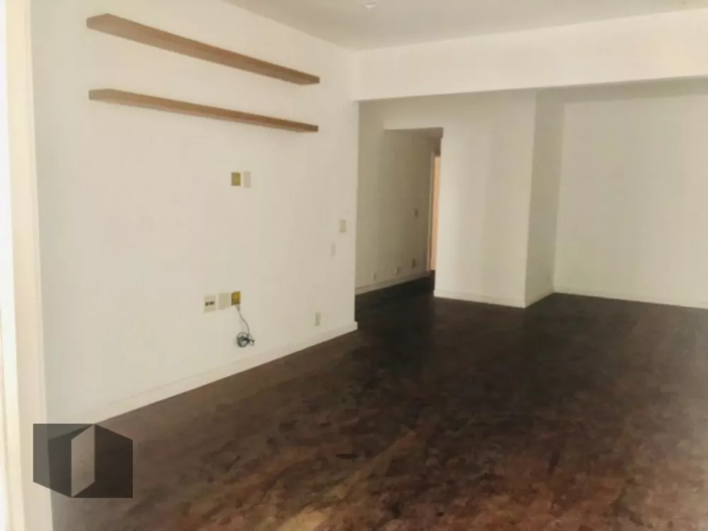 Apartamento à venda com 4 quartos, 176m² - Foto 2