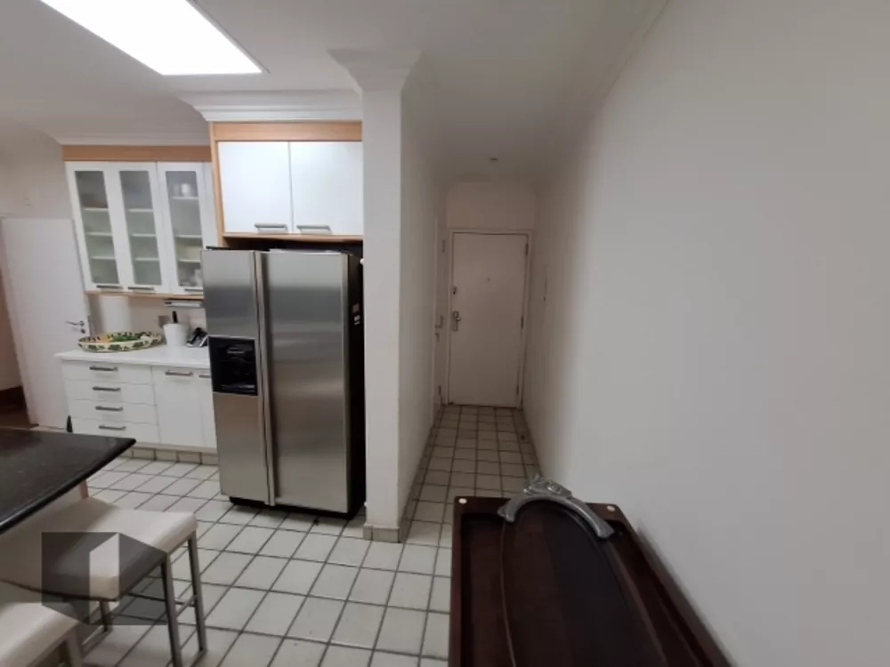 Apartamento, 3 quartos, 216 m² - Foto 2