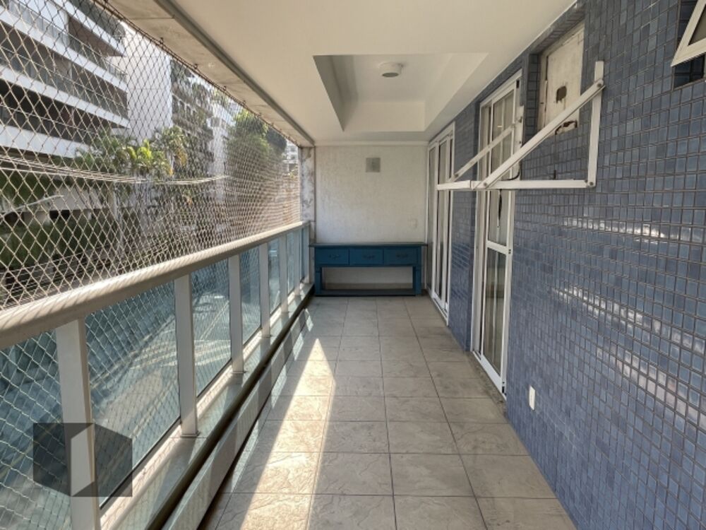 Cobertura à venda com 2 quartos, 176m² - Foto 2
