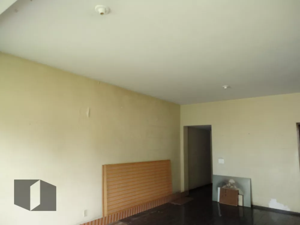 Apartamento à venda com 3 quartos, 112m² - Foto 2