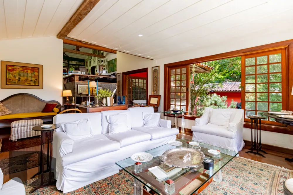 Casa, 4 quartos, 219 m² - Foto 1