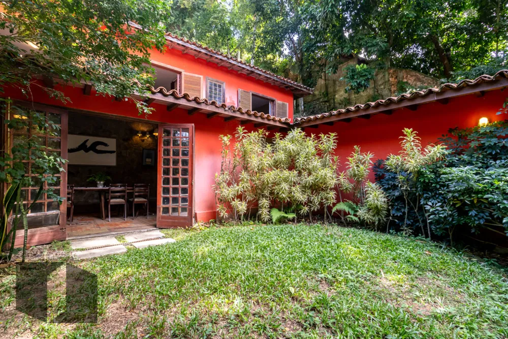 Casa, 4 quartos, 219 m² - Foto 2