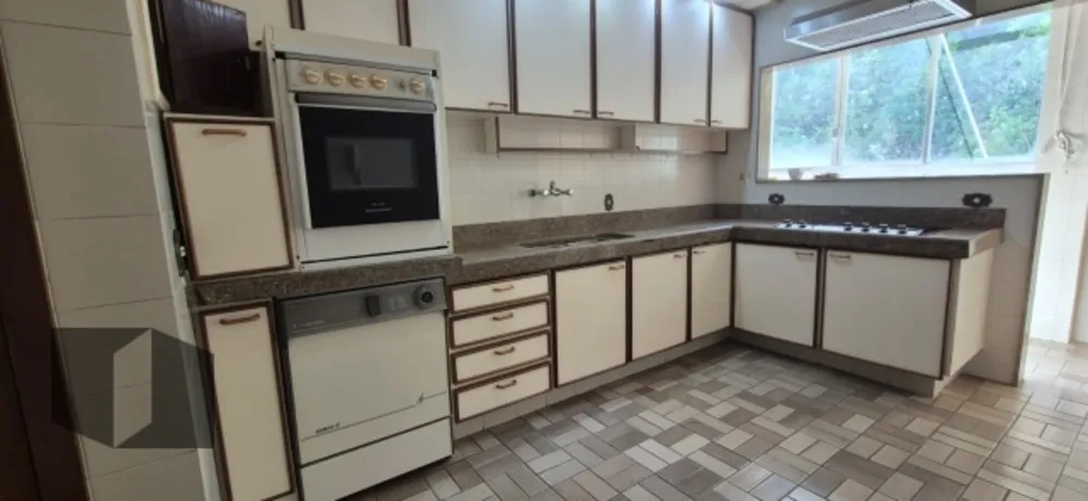Apartamento, 3 quartos, 184 m² - Foto 1