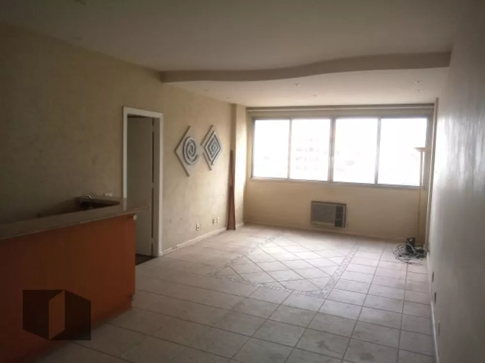 Apartamento à venda com 3 quartos, 108m² - Foto 1