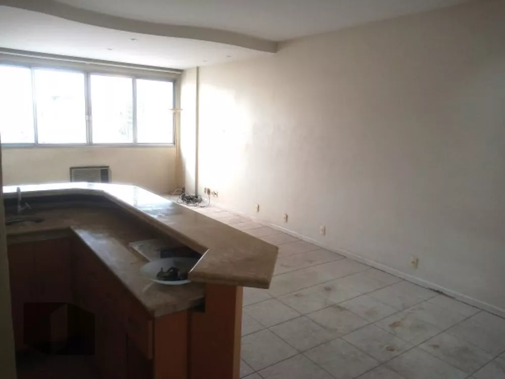 Apartamento à venda com 3 quartos, 108m² - Foto 3