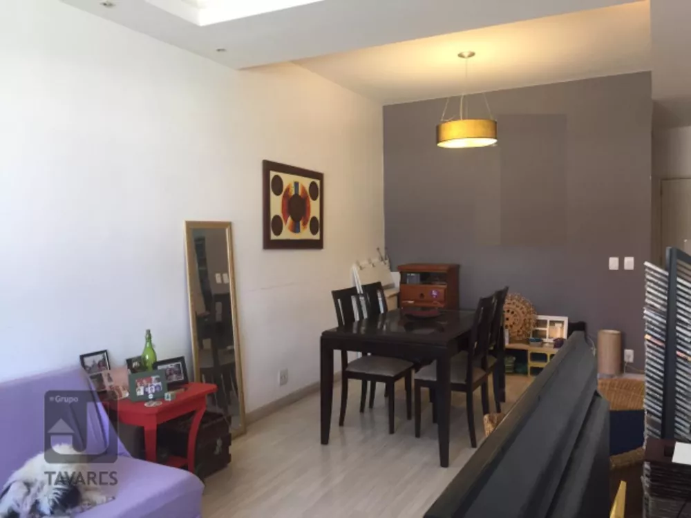 Apartamento à venda com 3 quartos, 105m² - Foto 2