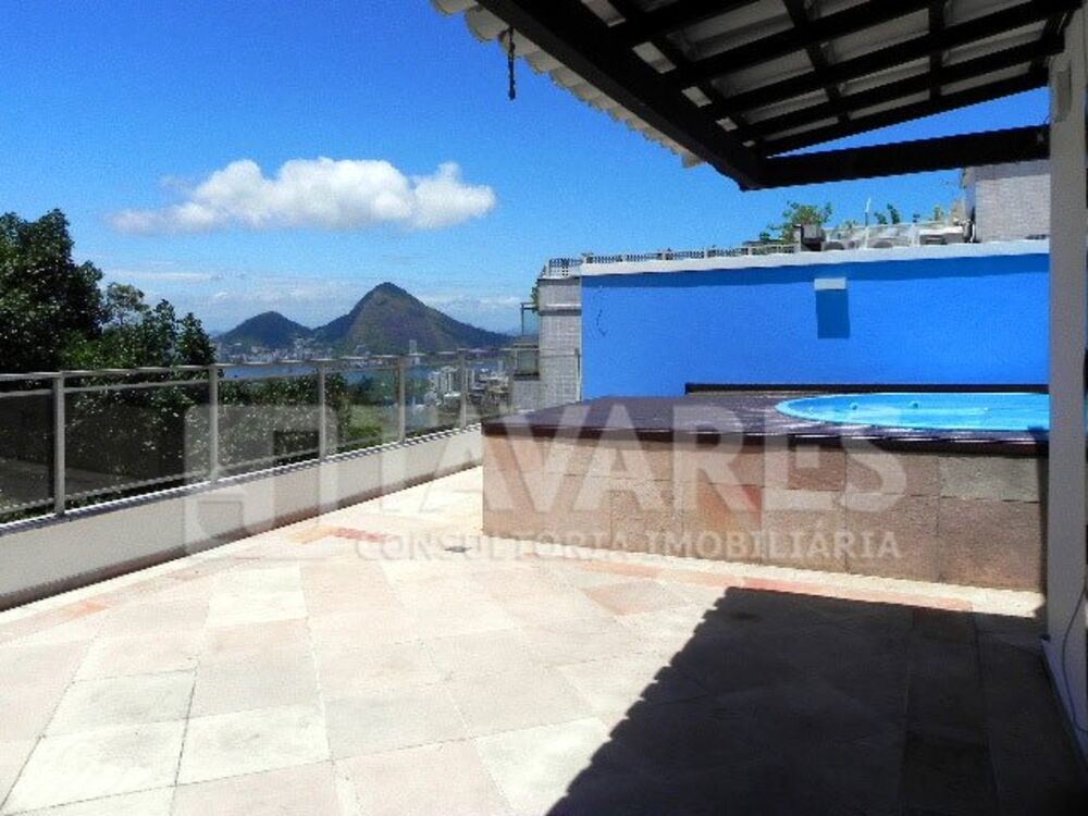 Cobertura à venda com 3 quartos, 246m² - Foto 1
