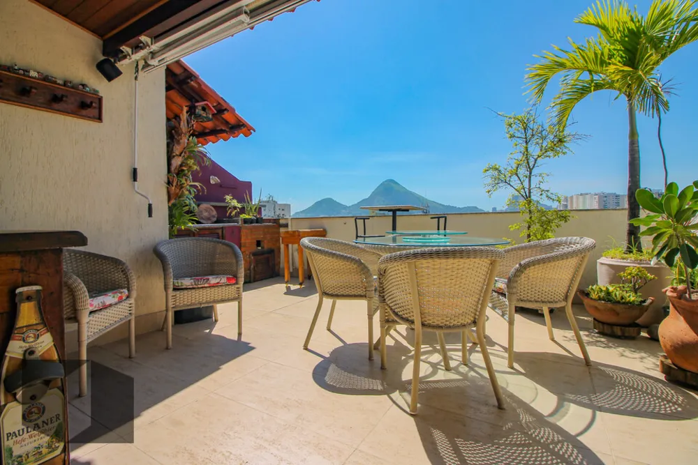 Cobertura, 3 quartos, 222 m² - Foto 1