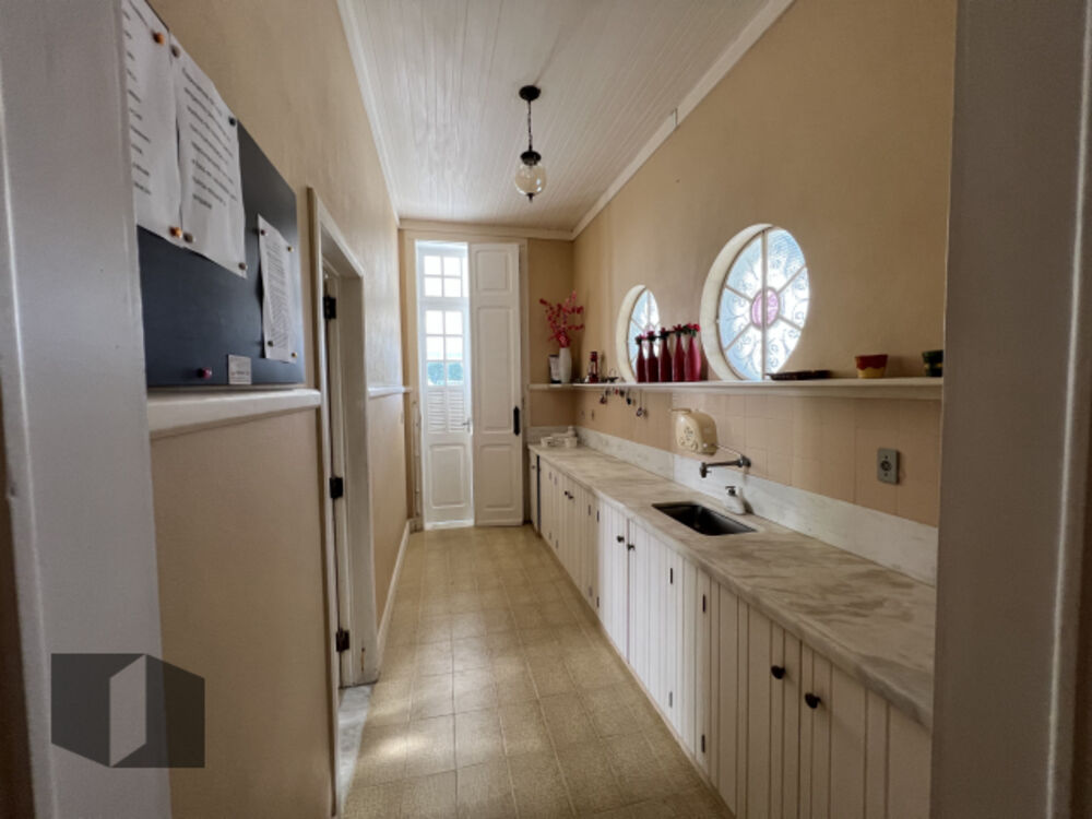 Casa, 8 quartos, 1350 m² - Foto 3