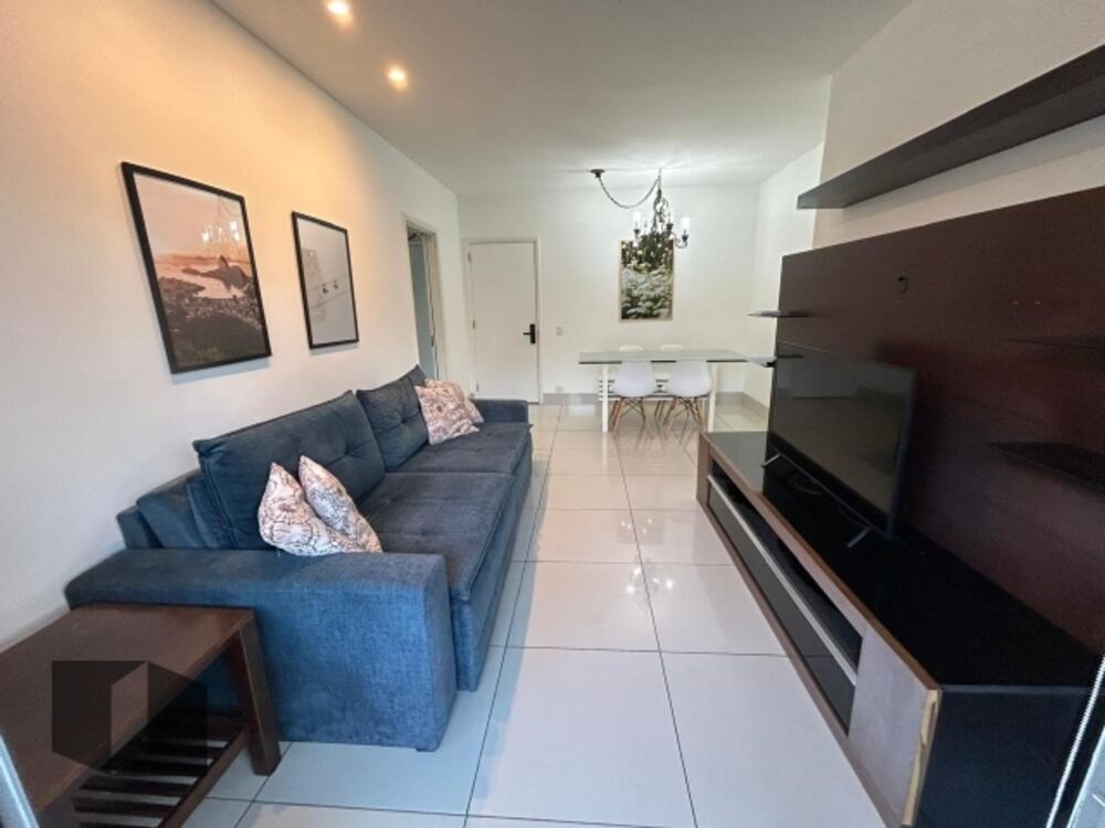 Apartamento à venda com 2 quartos, 70m² - Foto 4