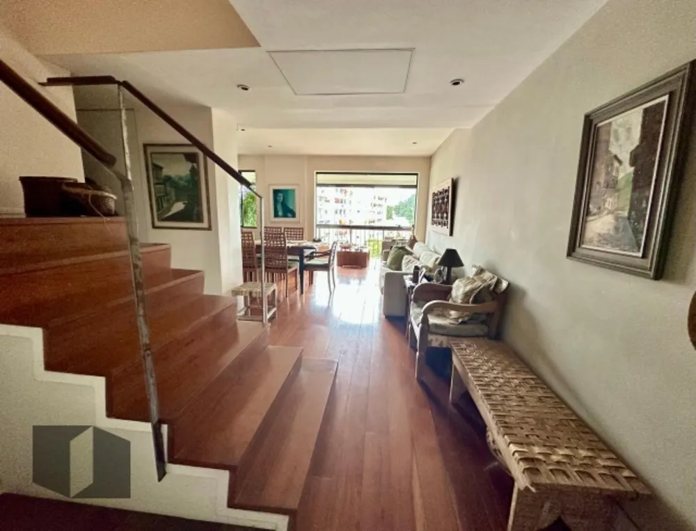 Cobertura, 3 quartos, 238 m² - Foto 2