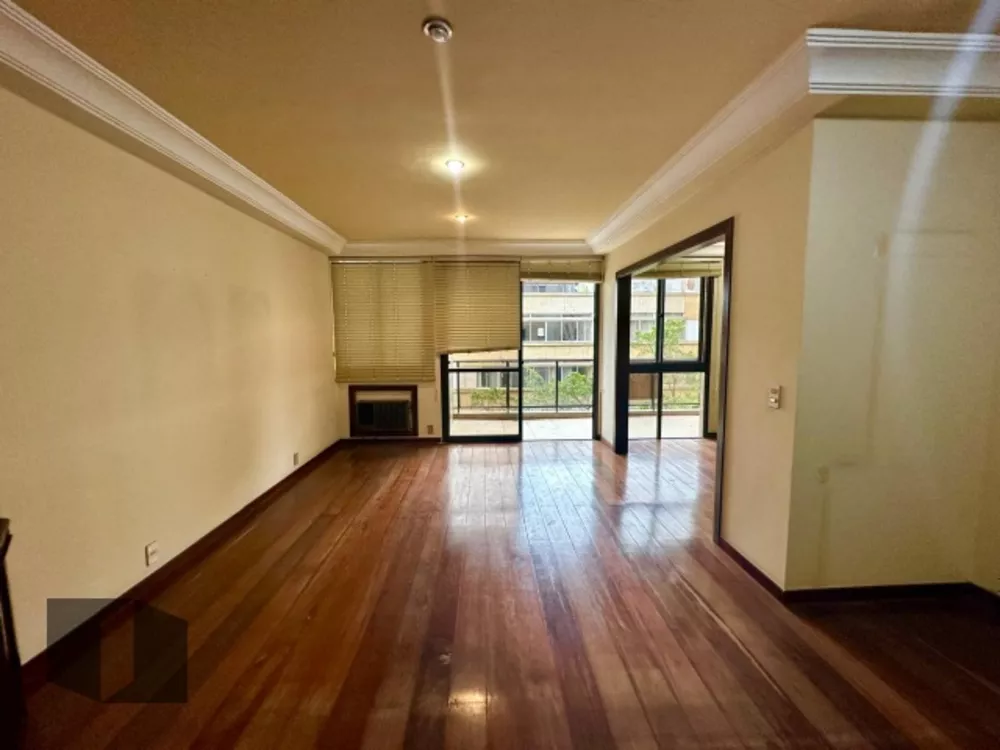 Apartamento à venda com 4 quartos, 166m² - Foto 1