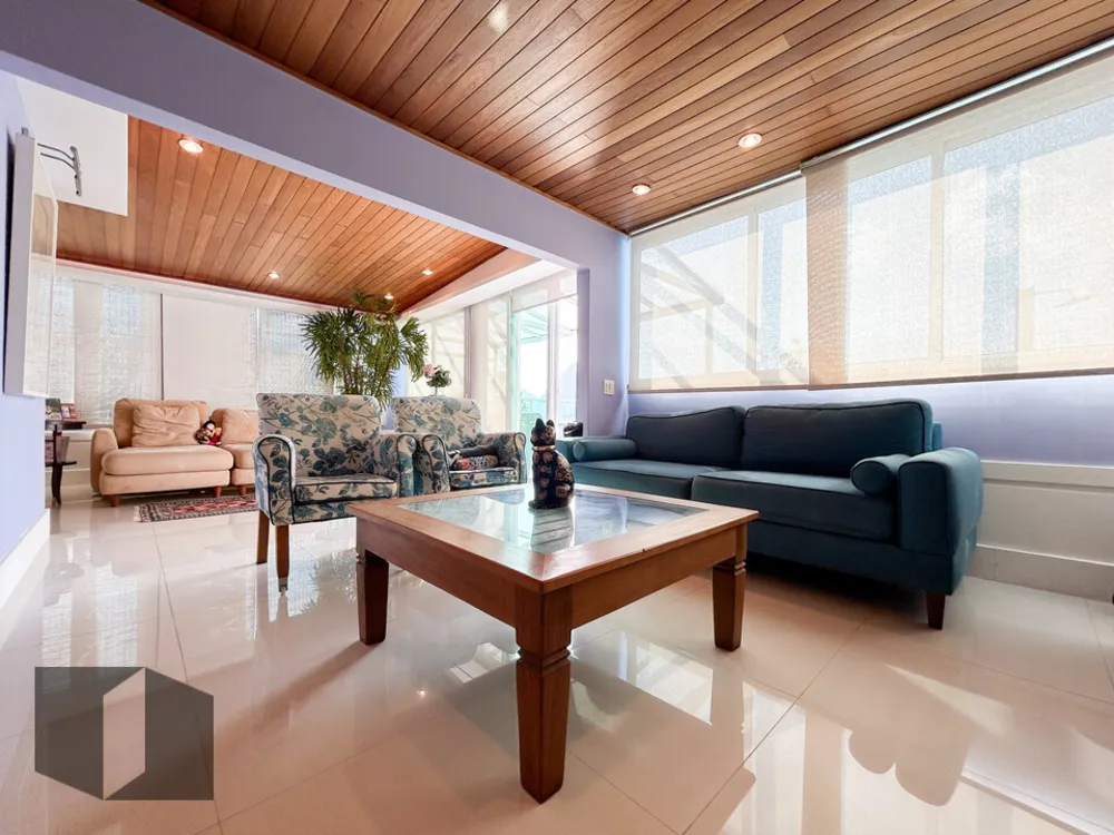 Cobertura, 3 quartos, 219 m² - Foto 3