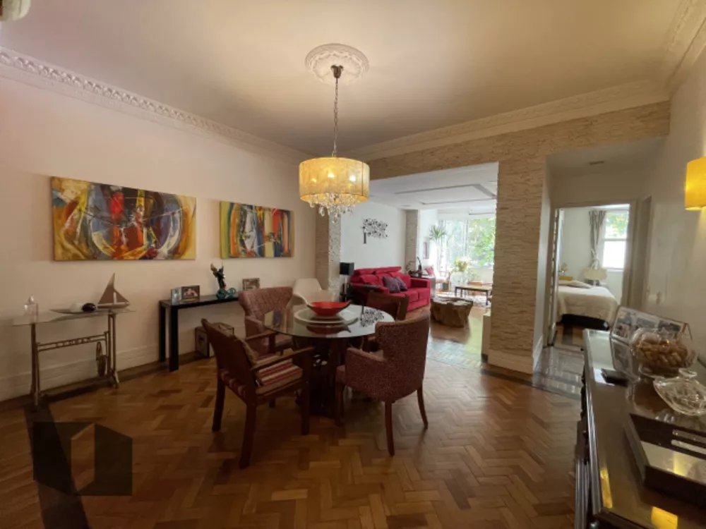 Apartamento à venda com 3 quartos, 134m² - Foto 1