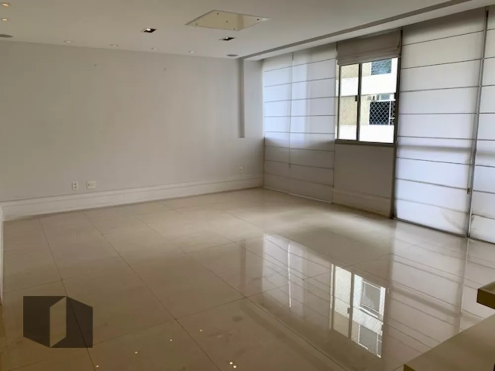 Apartamento à venda com 4 quartos, 150m² - Foto 8