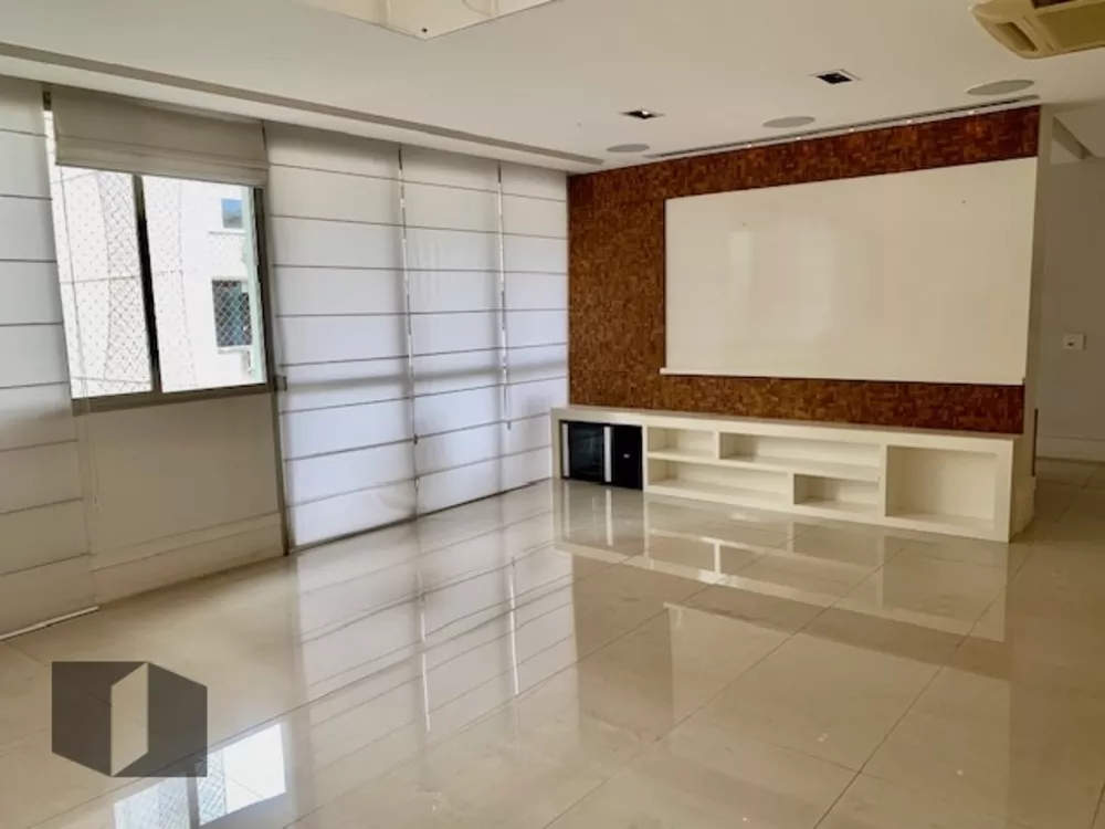 Apartamento à venda com 4 quartos, 150m² - Foto 4