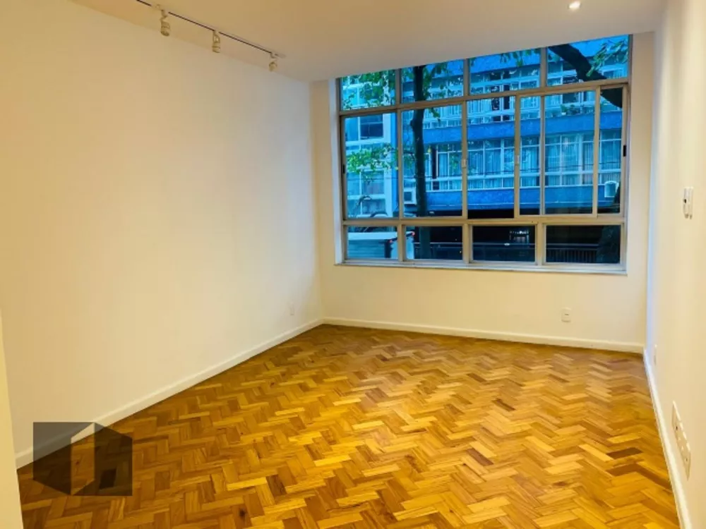 Apartamento à venda com 3 quartos, 105m² - Foto 1