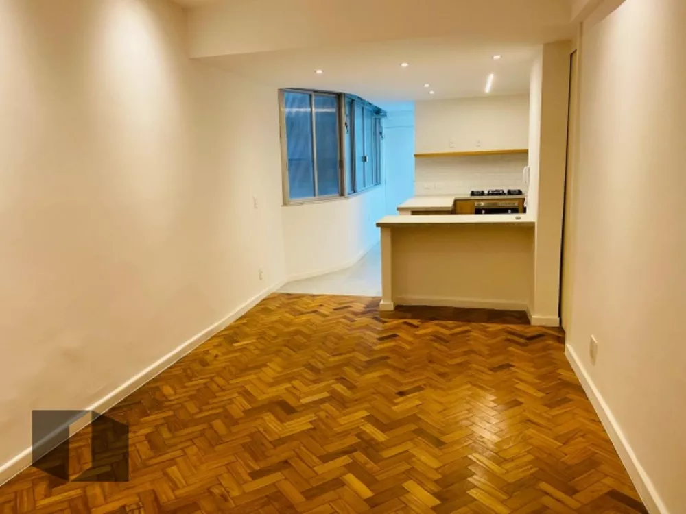 Apartamento à venda com 3 quartos, 105m² - Foto 2