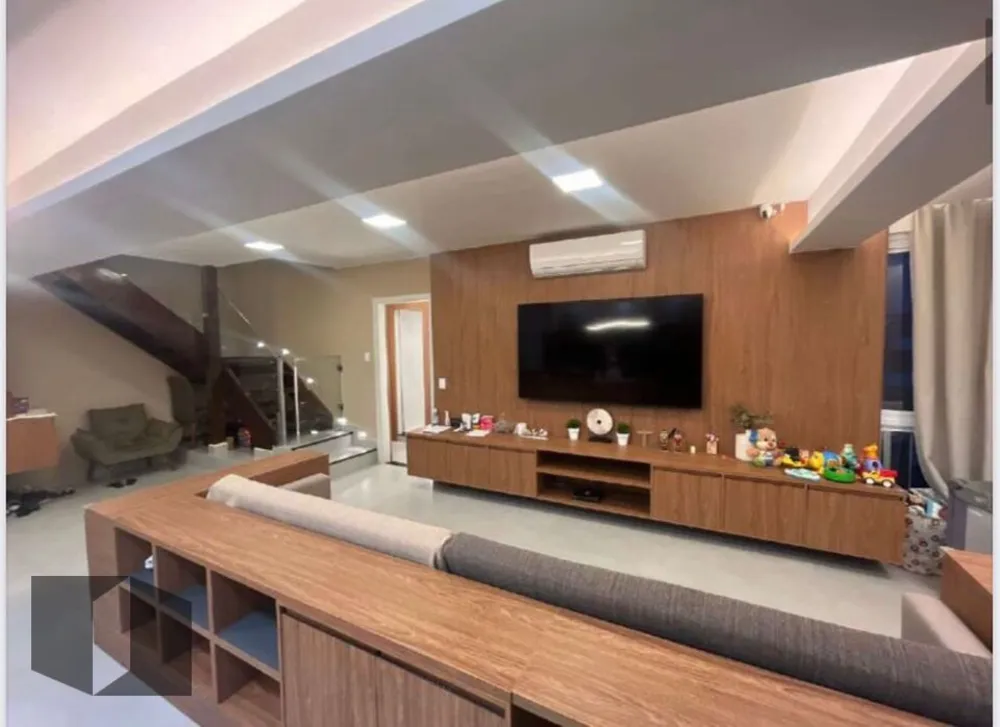 Cobertura, 4 quartos, 195 m² - Foto 2