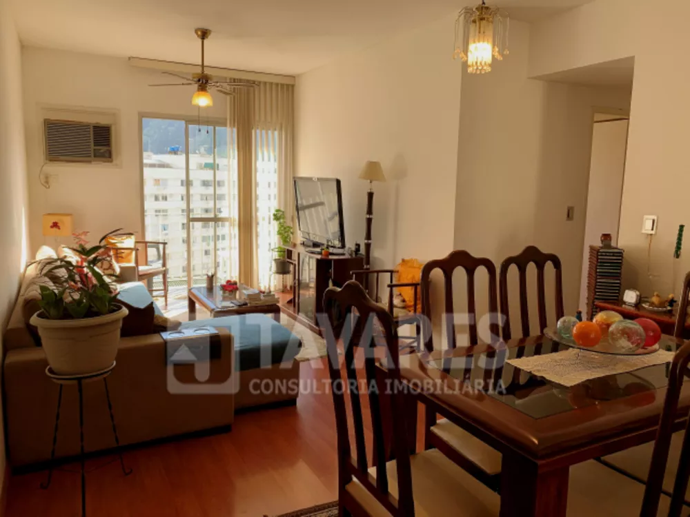 Apartamento à venda com 2 quartos, 80m² - Foto 2