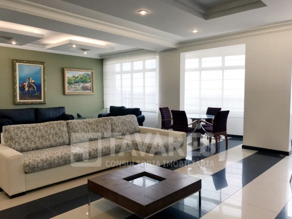 Apartamento, 3 quartos, 188 m² - Foto 1